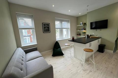 2 bedroom apartment to rent, Llanfair Road, Pontcanna, Cardiff