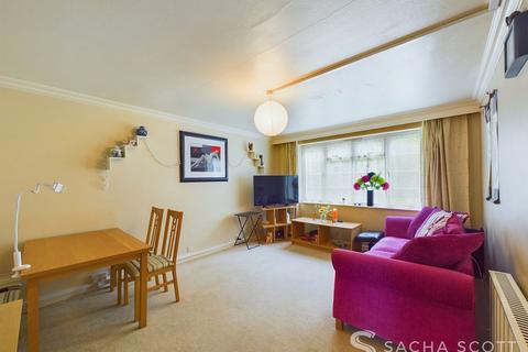 2 bedroom flat for sale, Lancaster Court, Banstead, SM7