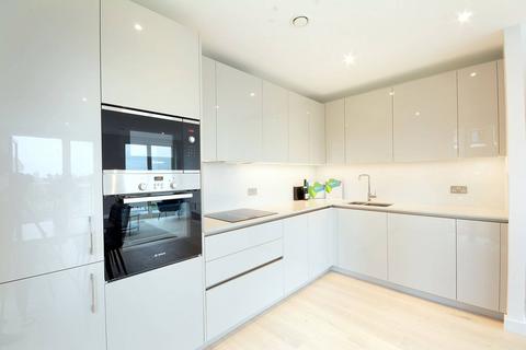 2 bedroom flat to rent, Heygate Street, Elephant and Castle, SE17