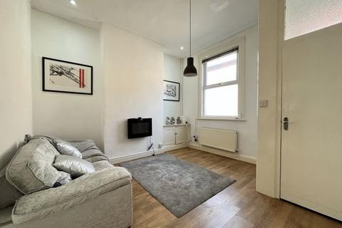 2 bedroom terraced house to rent, Wolseley Place, Preston PR1