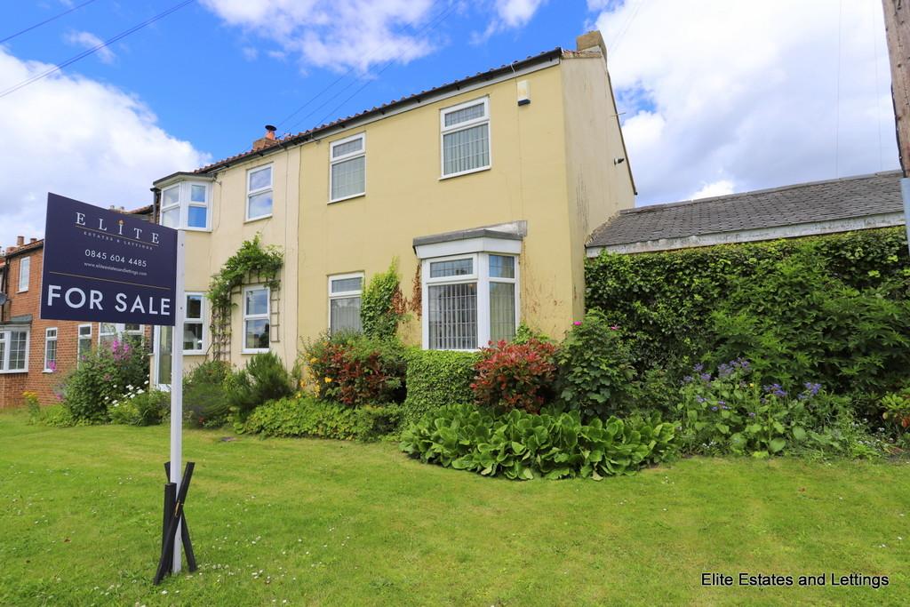 Ronan Mews, Houghton Le Spring DH4 2 bed end of terrace house for sale