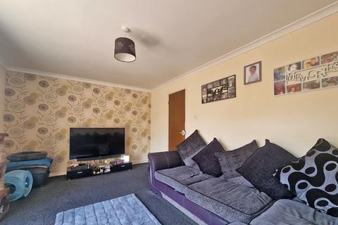 3 bedroom terraced house for sale, Fairlawn Close, Willenhall