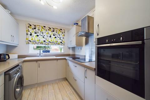 2 bedroom end of terrace house for sale, Field View, Thurston
