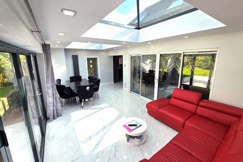 48 Hillside Road, Sutton Coldfield, B74 4DQ