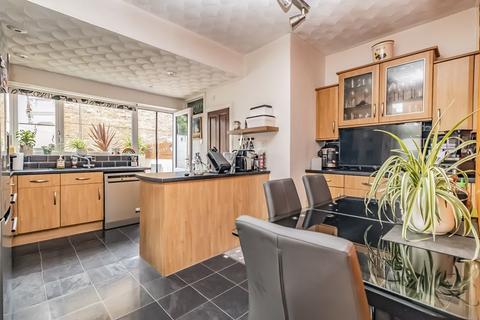 4 bedroom end of terrace house for sale, Chitty Road, Southsea