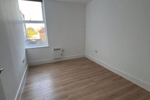 2 bedroom property to rent, Kenton Road, Harrow HA3