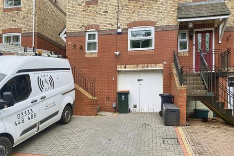 1 bedroom ground floor flat to rent, 1 Bed Flat. Furnished. Stow Park Drive, Newport