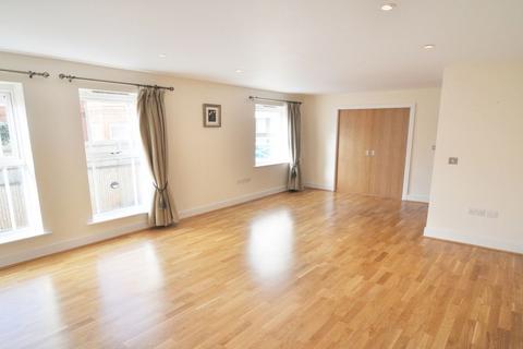 2 bedroom apartment to rent, Frances Road