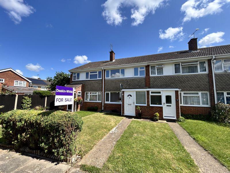 Cookfield Close, Dunstable 3 bed terraced house for sale £300,000