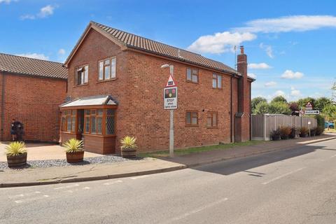 4 bedroom detached house for sale, Hall View Road, Great Bentley, CO7