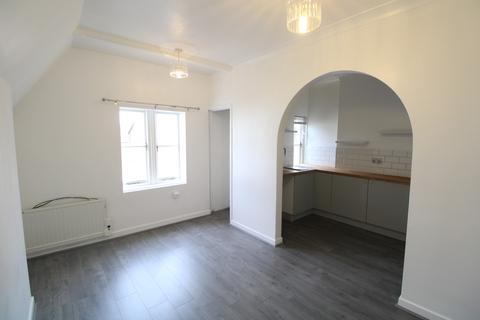 2 bedroom maisonette for sale, Military Road, Colchester