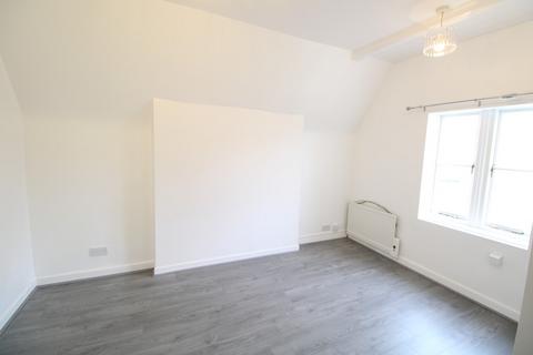 2 bedroom maisonette for sale, Military Road, Colchester