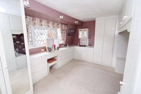 4 bedroom detached house for sale, Forge Close, Holmer Green HP15