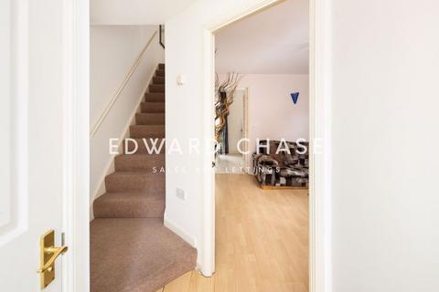 2 bedroom terraced house to rent, Sherman Gardens, Chadwell Heath, RM6
