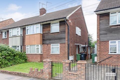 2 bedroom apartment to rent, Hatch Lane, Chingford