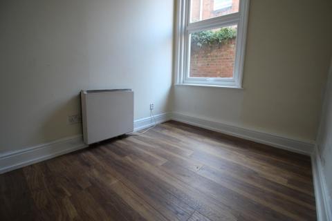 2 bedroom flat to rent, Heath Terrace, Leamington Spa