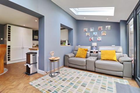 40 Boothstown Drive, Worsley, Manchester, M28 1UF