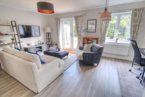 5 Hawthorn Close, Chinnor, OX39 4GD
