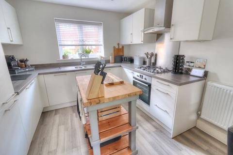 5 Hawthorn Close, Chinnor, OX39 4GD