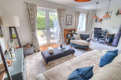 5 Hawthorn Close, Chinnor, OX39 4GD