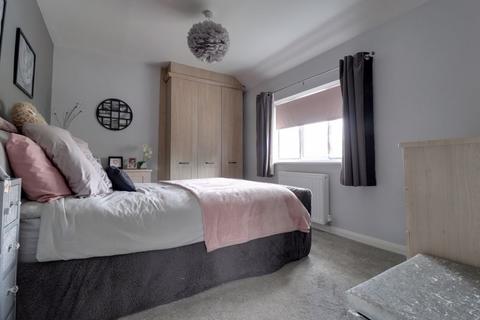 44 Steadman Crescent, Stafford, ST17 9NT