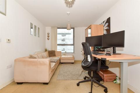 1 bedroom flat for sale, Dolphin Approach, Romford, Essex