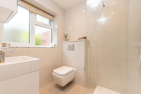 10 Hillside, Farningham, Dartford, DA4 0DD
