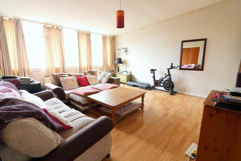 2 bedroom flat for sale, Luton LU4