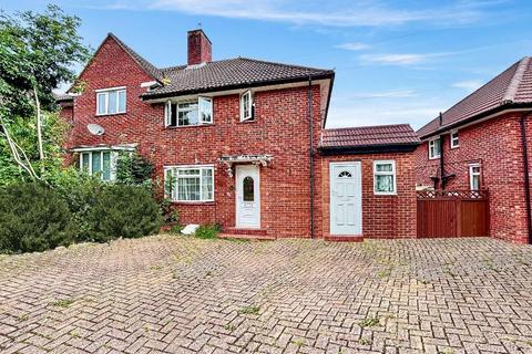 54 Edgecoombe, South Croydon, CR2 8AB