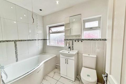 54 Edgecoombe, South Croydon, CR2 8AB