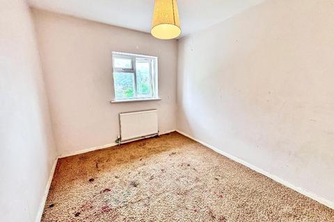 54 Edgecoombe, South Croydon, CR2 8AB