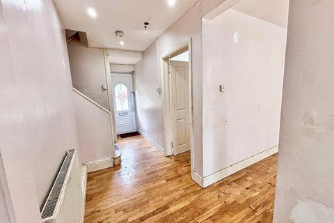 54 Edgecoombe, South Croydon, CR2 8AB
