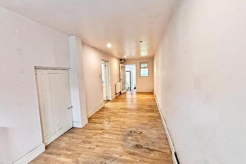 54 Edgecoombe, South Croydon, CR2 8AB