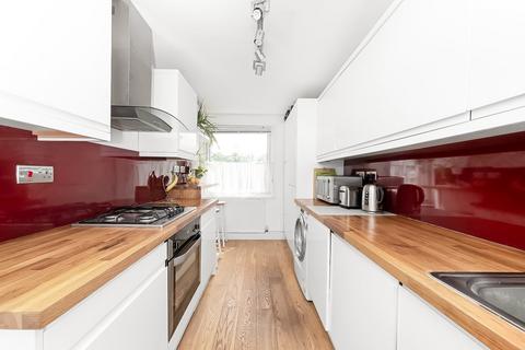 26 Priory Crescent, London, SE19 3EE