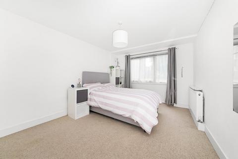 26 Priory Crescent, London, SE19 3EE