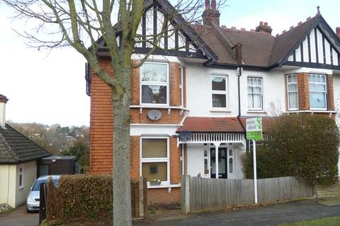 2 bedroom apartment to rent, Beaumont Road, Purley, CR8
