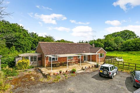 5 bedroom bungalow for sale, Poundhurst Road, Ruckinge, Ashford, Kent, TN26