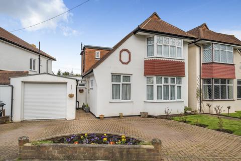 3 bedroom detached house for sale, Brockenhurst Avenue, Worcester Park KT4