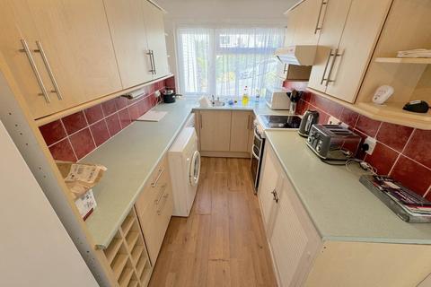 2 bedroom terraced bungalow for sale, Maes Henllan, Llandre, Bow Street