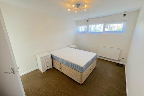 4 Maes Henllan, Llandre, Bow Street, SY24 5DD