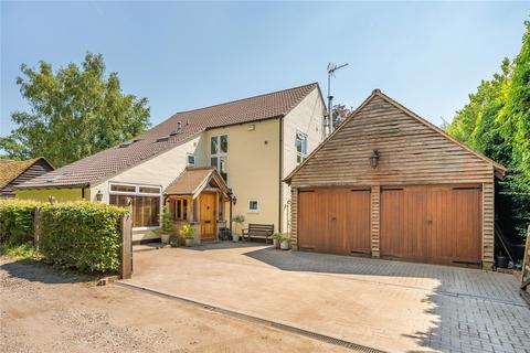 Charters House Batts Lane, Pulborough, RH20 2ED
