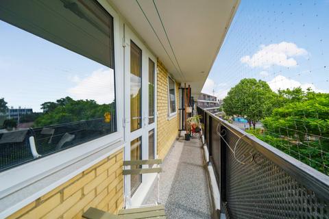3 bedroom maisonette for sale, Hastings Close, Peckham, London