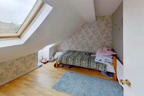 4 bedroom flat to rent, 161 MERTON ROAD SW18