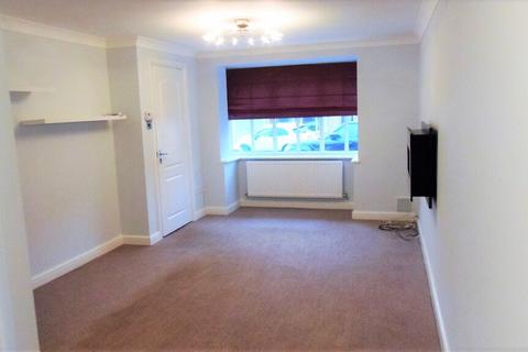 3 bedroom detached house to rent, Claygate, Carlton, Nottingham, NG3 6JX