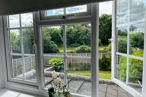 1 Greenway, Warwick, CV34 5SG