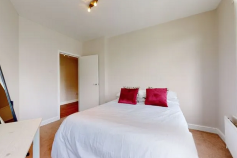 2 bedroom flat to rent, Euston Road, London NW1