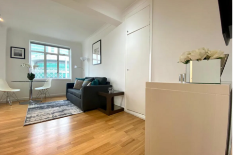 Studio to rent, Euston Road, London NW1