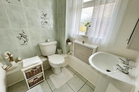 1 bedroom bungalow for sale, Ragees Road, Kingswinford