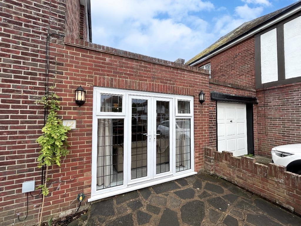 Annexe Gresham Avenue, Margate 1 bed apartment to rent £750 pcm (£