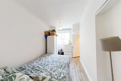 1 bedroom apartment to rent, Haslemere Road, London N8